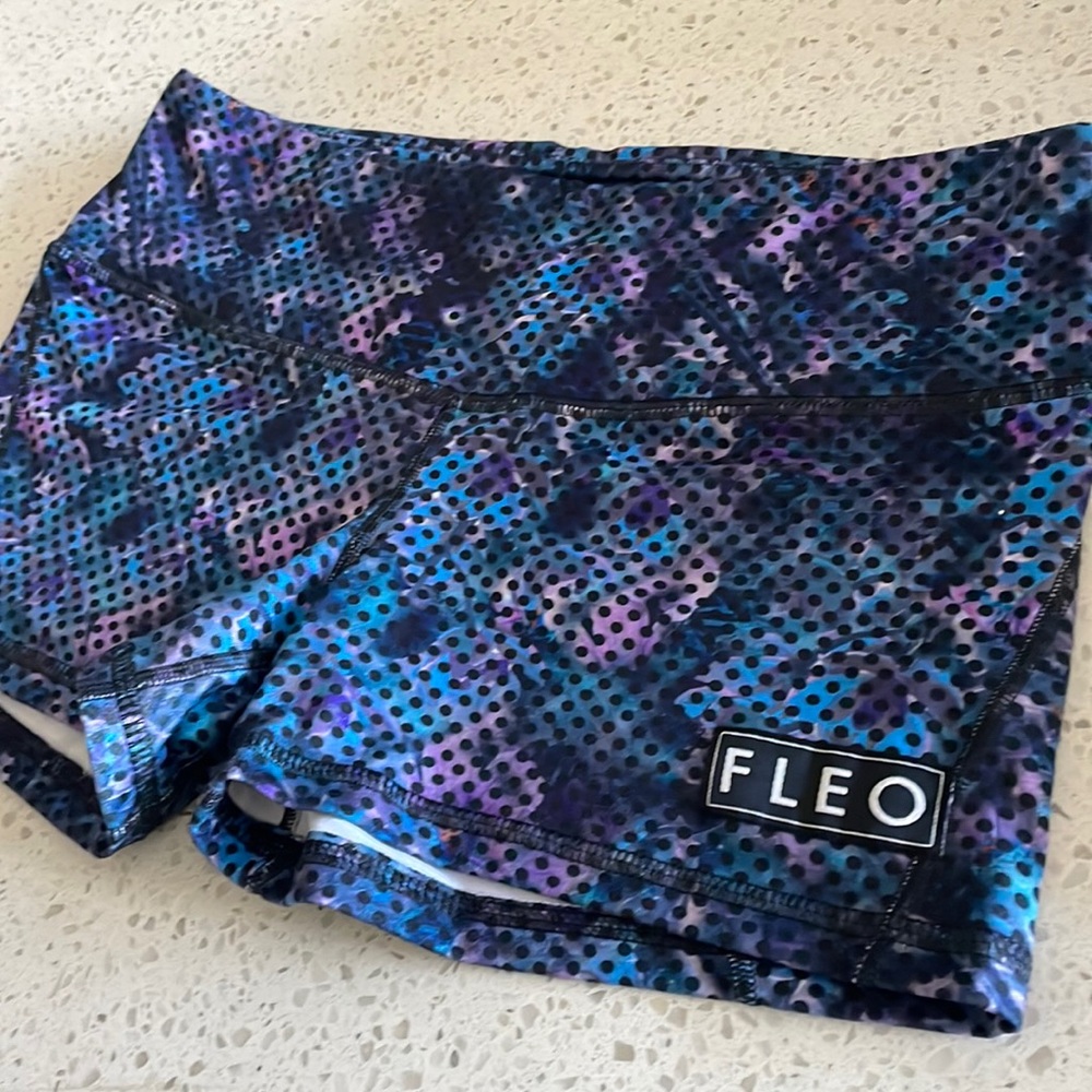 Size M FLEO shorts